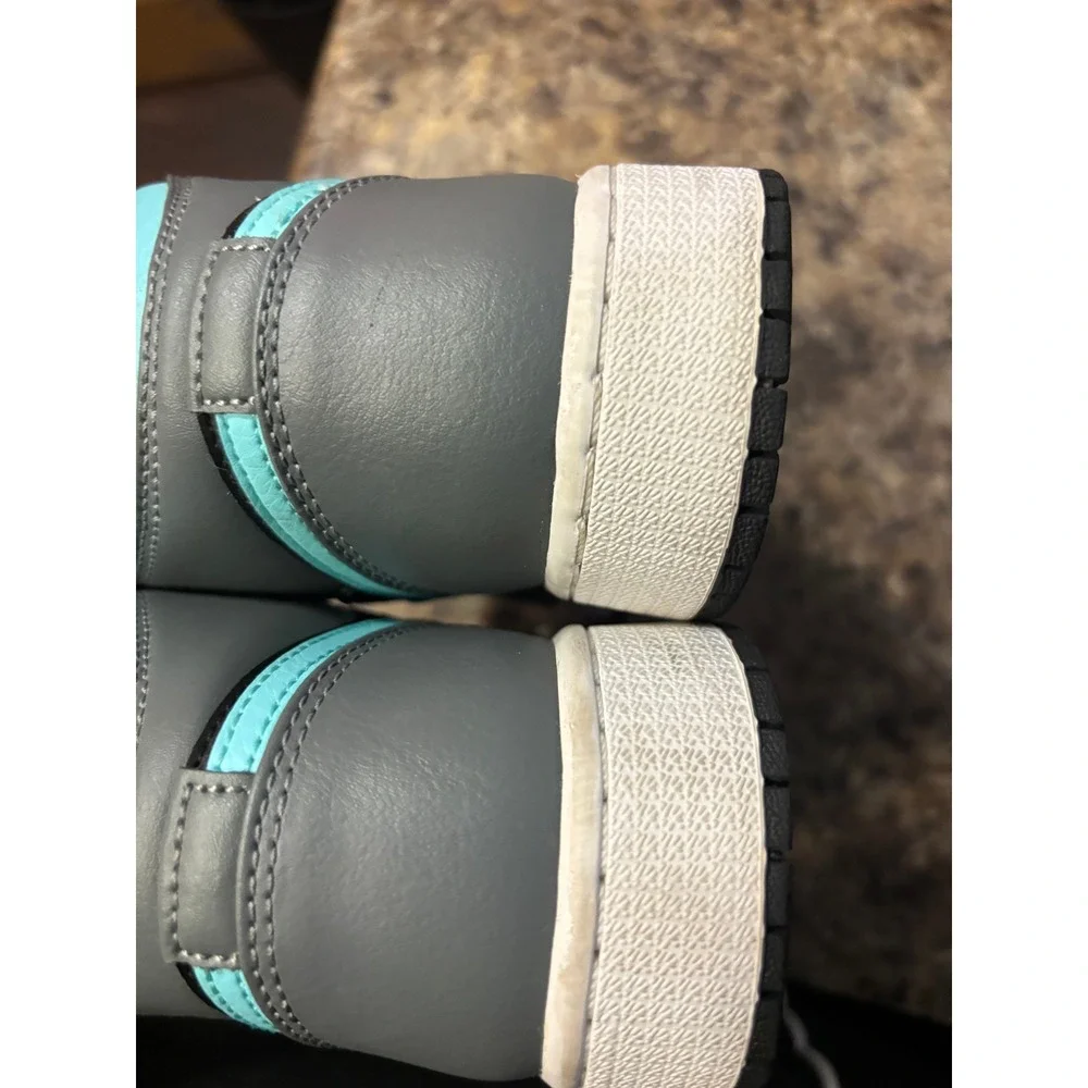 Nike Air Jordan 1 Mid Tropical Twist Black Wolf Grey Teal 554725-063 Kids 6Y